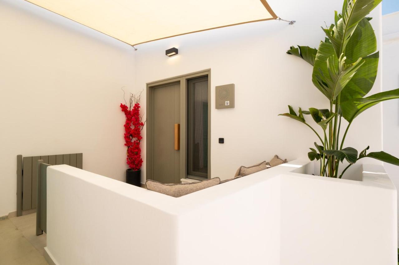 Sunsal Luxury Studios - Sky Náousa Eksteriør bilde